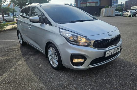 Kia Carens 1.7 VGT Prestige — пробег 54 023 км — фото 1 из 5