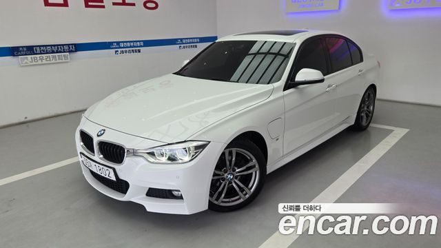 BMW 3-Series 330e iPerformance M Sport — пробег 137 000 км — фото 1 из 5
