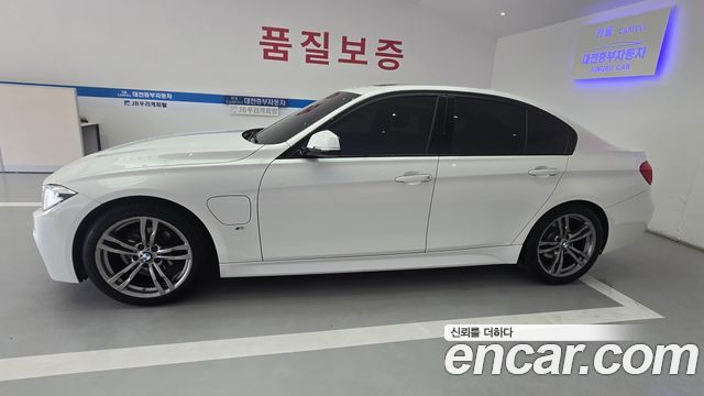BMW 3-Series 330e iPerformance M Sport — пробег 137 000 км — фото 2 из 5