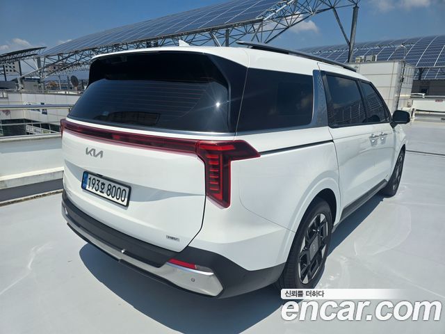Kia Carnival HEV 9seater Signature — пробег 41 500 км — фото 2 из 5