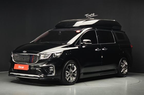 Kia Carnival 9-seater Hi-Limousine Prestige — пробег 75 270 км — фото 1 из 5