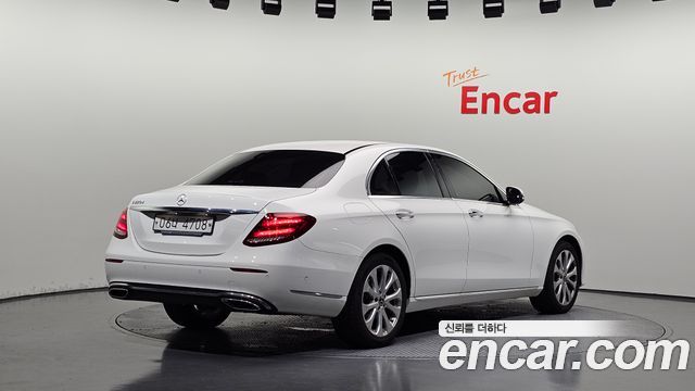 Mercedes-Benz E-Class из Кореи Encar
