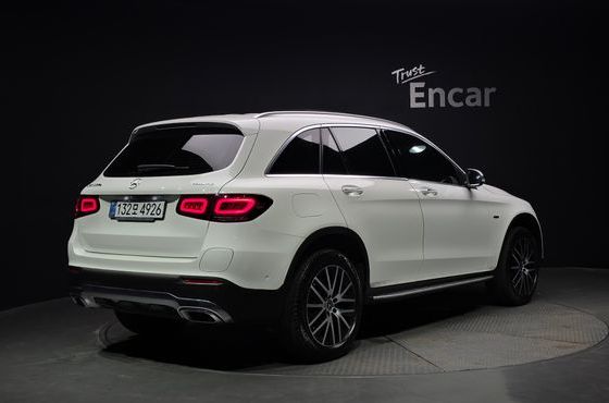 Mercedes-Benz GLC-Class GLC300e 4MATIC — пробег 88 619 км — фото 2 из 5