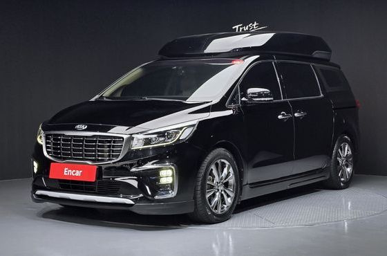 Kia Carnival 9-Seater Hi-Limousine Prestige Hiroof — пробег 95 742 км — фото 1 из 5