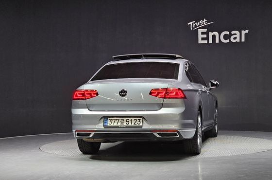 Volkswagen Passat 2.0 TDI Prestige — пробег 53 925 км — фото 4 из 5