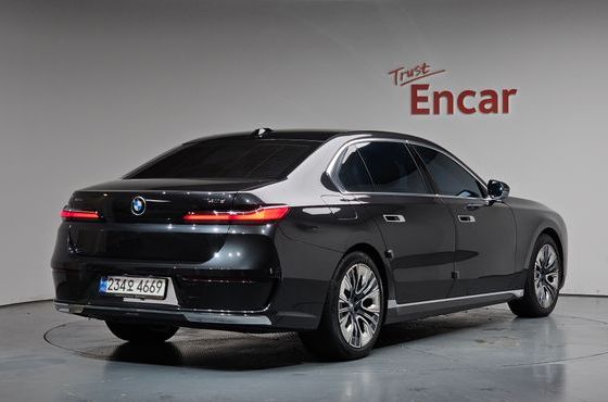 BMW 7-Series 740d xDrive Design Pure Excellence — пробег 74 399 км — фото 2 из 5