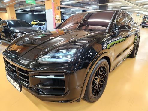 Porsche Cayenne 3.0 S E-Hybrid Coupe — пробег 9 950 км — фото 2 из 5