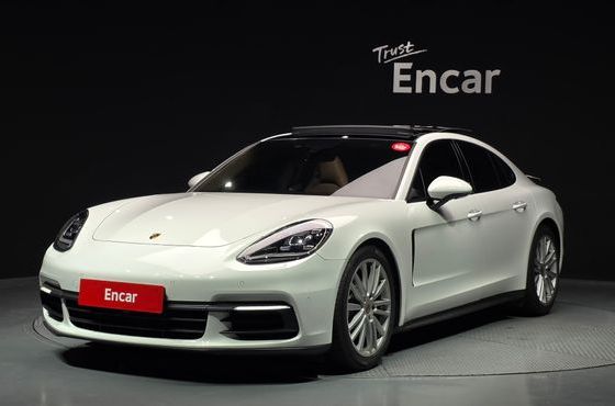 Porsche Panamera 3.0 AWD — пробег 96 542 км — фото 1 из 5