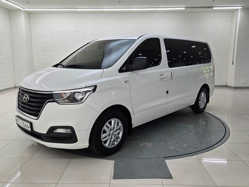 Hyundai Starex Van 5-Seater Modern — пробег 208 000 км — фото 1 из 5