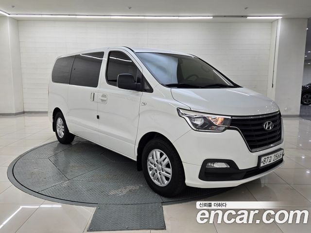 Hyundai Starex Van 5-Seater Modern — пробег 208 000 км — фото 2 из 5