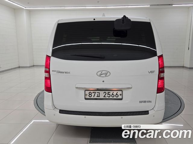 Hyundai Starex Van 5-Seater Modern — пробег 208 000 км — фото 4 из 5