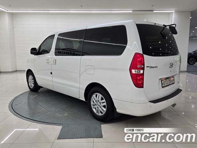 Hyundai Starex Van 5-Seater Modern — пробег 208 000 км — фото 5 из 5
