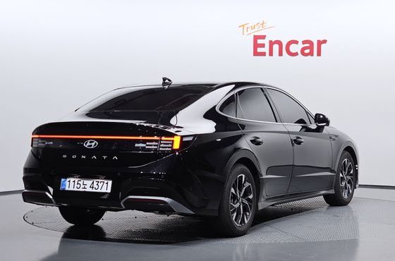 Hyundai Sonata 2.0 Exclusive — пробег 18 063 км — фото 2 из 5