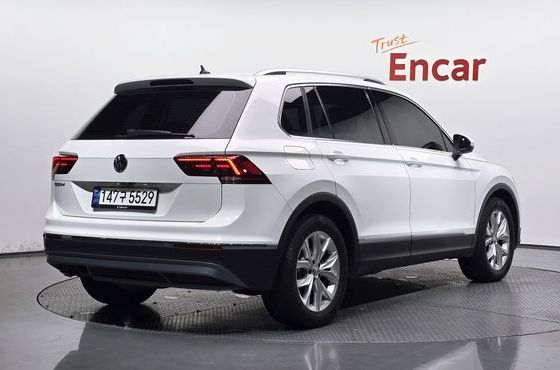 Volkswagen Tiguan 2.0 TDI Premium — пробег 57 069 км — фото 2 из 5