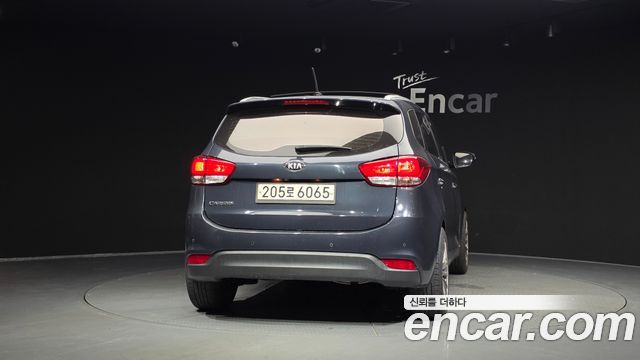 Kia Carens из Кореи Encar