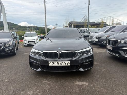 BMW 5-Series 520d xDrive M Sport Package Plus — пробег 93 000 км — фото 1 из 5