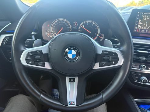 BMW 5-Series 520d xDrive M Sport Package Plus — пробег 93 000 км — фото 5 из 5