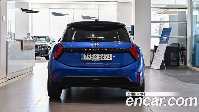 Mini Cooper Favoured — пробег 9 093 км — фото 3 из 5