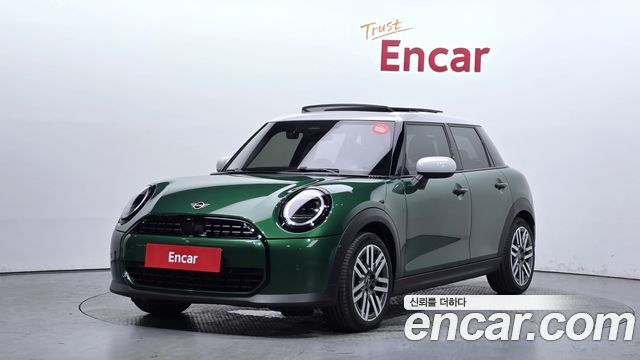 Mini Cooper 5Door Classic — пробег 3 270 км — фото 1 из 5