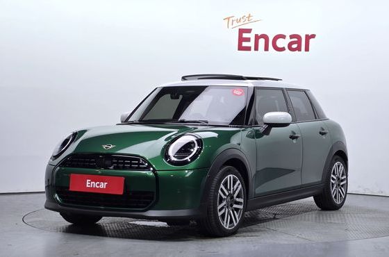 Mini Cooper 5Door Classic — пробег 3 270 км — фото 1 из 5