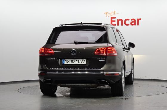 Volkswagen Touareg V6 3.0 TDI Bluemotion Premium 7P5 — пробег 256 586 км — фото 4 из 5