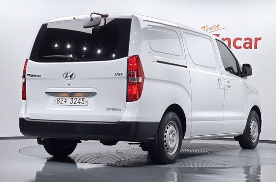 Hyundai Starex Van 3-Seater Style — пробег 64 923 км — фото 2 из 5