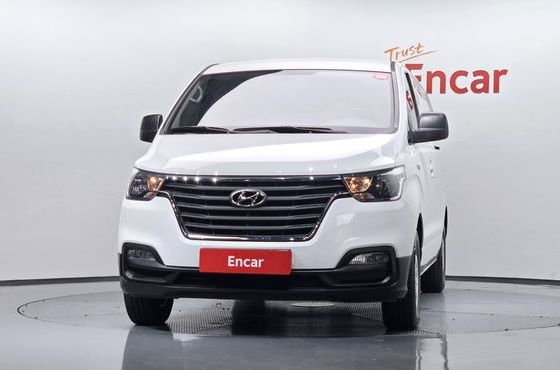 Hyundai Starex Van 3-Seater Style — пробег 64 923 км — фото 3 из 5