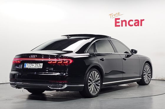 Audi A8 60 TFSI Quattro LWB — пробег 142 660 км — фото 2 из 5