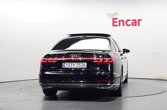 Audi A8 60 TFSI Quattro LWB — пробег 142 660 км — фото 4 из 5