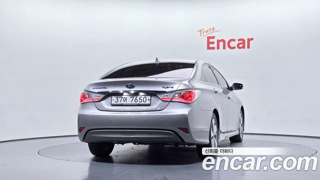 Hyundai Sonata 2.0 Royal — пробег 172 196 км — фото 4 из 5