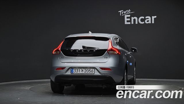 Volvo V40 из Кореи Encar