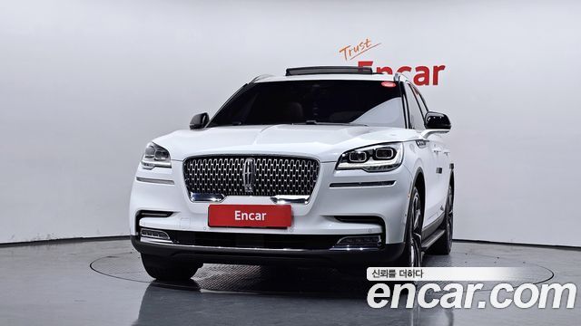 Lincoln Aviator 3.0 Reserve  AWD — пробег 68 135 км — фото 3 из 5