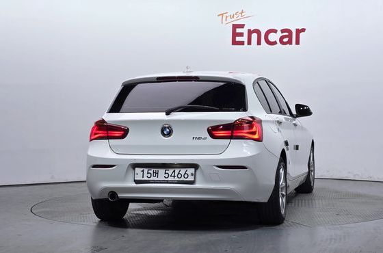BMW 1-Series 118d JOY 5DOOR — пробег 89 772 км — фото 4 из 5