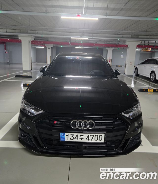 Audi S8 4.0 TFSI Quattro LWB — пробег 11 200 км — фото 3 из 5