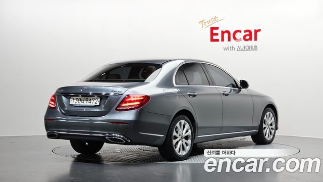 Mercedes-Benz E-Class E220d 4MATIC Exclusive — пробег 187 327 км — фото 2 из 5