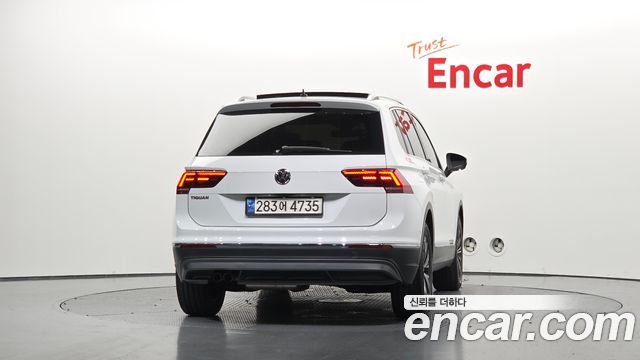 Volkswagen Tiguan 2.0 TDI Prestige — пробег 89 213 км — фото 4 из 5