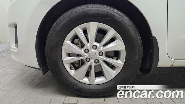 Kia Carnival 11-seater Deluxe — пробег 65 440 км — фото 5 из 5