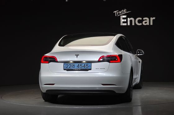 Tesla Model 3 Standard Range Plue RWD — пробег 79 562 км — фото 4 из 5