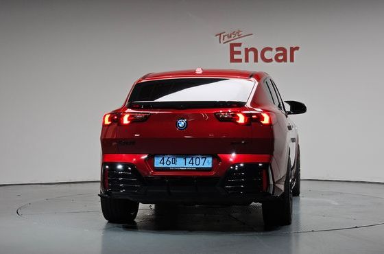 BMW iX2 eDrive 20 M Sport — пробег 23 600 км — фото 4 из 5