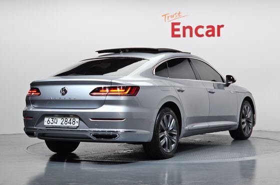 Volkswagen Arteon 2.0 TDI Premium — пробег 82 194 км — фото 2 из 5