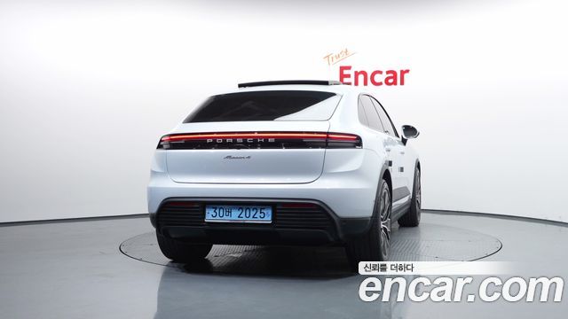 Porsche Macan Base 4 — пробег 46 330 км — фото 4 из 5