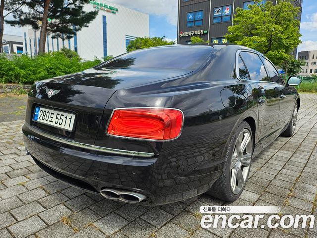 Bentley Flying Spur 4.0 — пробег 147 538 км — фото 5 из 5