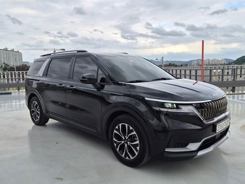 Kia Carnival 9-Seater Prestige — пробег 79 277 км — фото 1 из 5