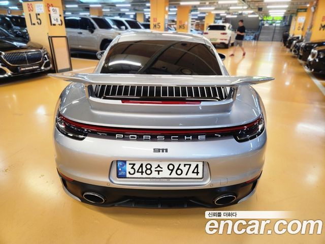 Porsche 911 Carrera 4S — пробег 10 000 км — фото 4 из 5