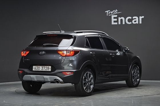 Kia Stonic Diesel 1.6 Prestige — пробег 68 611 км — фото 2 из 5