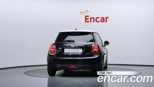 Mini Cooper Standard Third Generation — пробег 62 308 км — фото 4 из 5