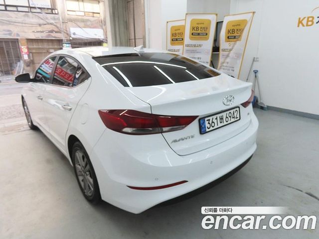 Hyundai AVANTE из Кореи Encar