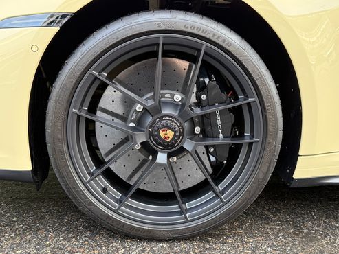 Porsche 911 Targa 4 GTS — пробег 360 км — фото 5 из 5