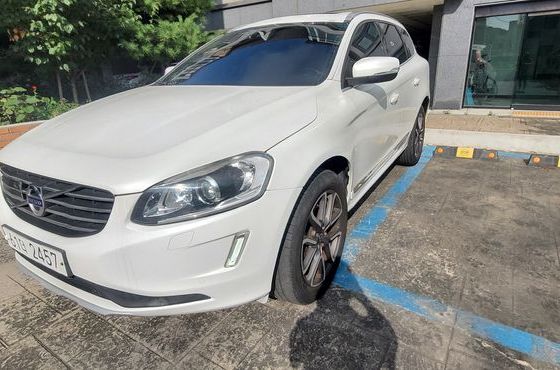 Volvo XC60 D5 AWD 1st — пробег 92 564 км — фото 1 из 5