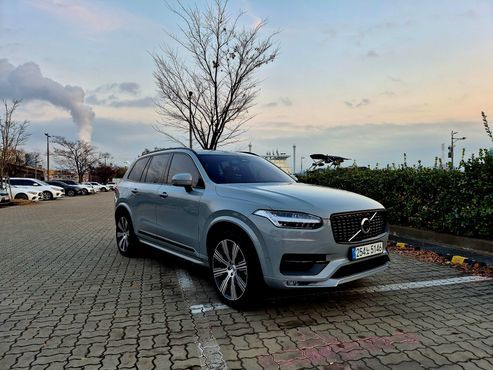 Volvo XC90 B6 Ultimate Bright — пробег 15 500 км — фото 2 из 5